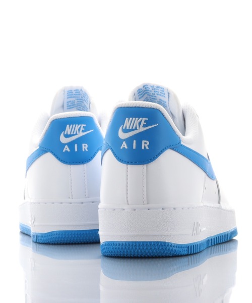 NIKE(ナイキ)の「NIKE AIR FORCE 1 '07 / ナイキ エア フォース 1 '07 【SP】(スニーカー・メンズ・ホワイト/ホワイト系その他2/ホワイト系その他・25.0cm/26.0cm/27.0cm/28.5cm/24.5cm/28.0cm/27.5cm/25.5cm/24.0cm/30.0cm/26.5cm/29.0cm)」の11枚目の写真