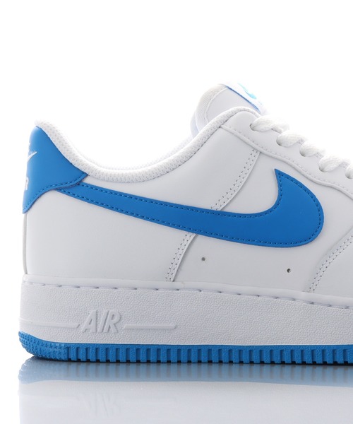 NIKE(ナイキ)の「NIKE AIR FORCE 1 '07 / ナイキ エア フォース 1 '07 【SP】(スニーカー・メンズ・ホワイト/ホワイト系その他2/ホワイト系その他・25.0cm/26.0cm/27.0cm/28.5cm/24.5cm/28.0cm/27.5cm/25.5cm/24.0cm/30.0cm/26.5cm/29.0cm)」の14枚目の写真