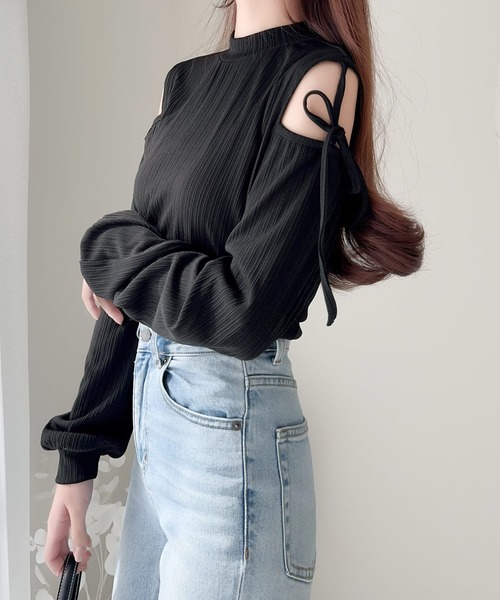 mily bilet(ミウィビレット)の「【mily bilet】ヘルシーな肌見せが今っぽい!肩開きリボン使いハイネックカットソー(Tシャツ/カットソー・レディース・アイボリー/ブラック/ブルー・LARGE/X-LARGE/SMALL/MEDIUM)」の18枚目の写真
