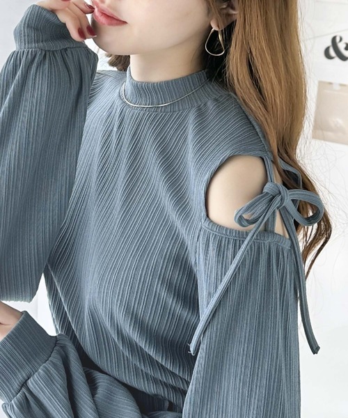 mily bilet(ミウィビレット)の「【mily bilet】ヘルシーな肌見せが今っぽい!肩開きリボン使いハイネックカットソー(Tシャツ/カットソー・レディース・アイボリー/ブラック/ブルー・LARGE/X-LARGE/SMALL/MEDIUM)」の19枚目の写真