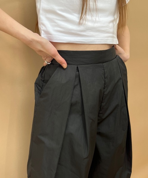 y/m（イム）の「T/Nタフタタックパンツ（その他パンツ・レディース・ブラック/アイボリー・FREE）」の12枚目の写真