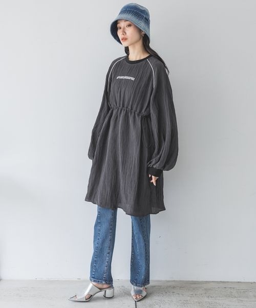 プレスゴシックロゴミニワンピース JEANASIS（ジーナシス）の「ワッシャ－ロゴミニワンピース