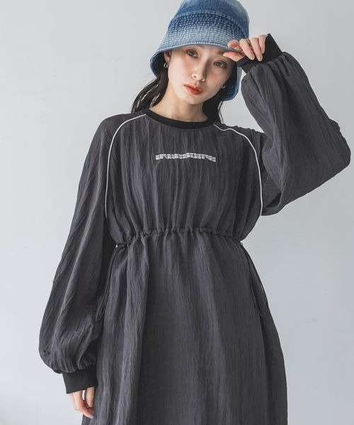 プレスゴシックロゴミニワンピース JEANASIS（ジーナシス）の「ワッシャ－ロゴミニワンピース