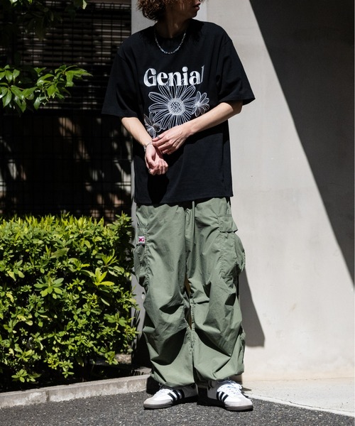 JOHN'S CLOSET（ジョンズクローゼット）の「【13】フロントフラワー BIGTシャツ（Tシャツ/カットソー・メンズ・ブラック/ホワイト/ホワイト系その他・MEDIUM/LARGE）」の11枚目の写真