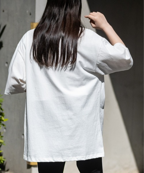 JOHN'S CLOSET（ジョンズクローゼット）の「【13】フロントフラワー BIGTシャツ（Tシャツ/カットソー・メンズ・ブラック/ホワイト/ホワイト系その他・MEDIUM/LARGE）」の7枚目の写真