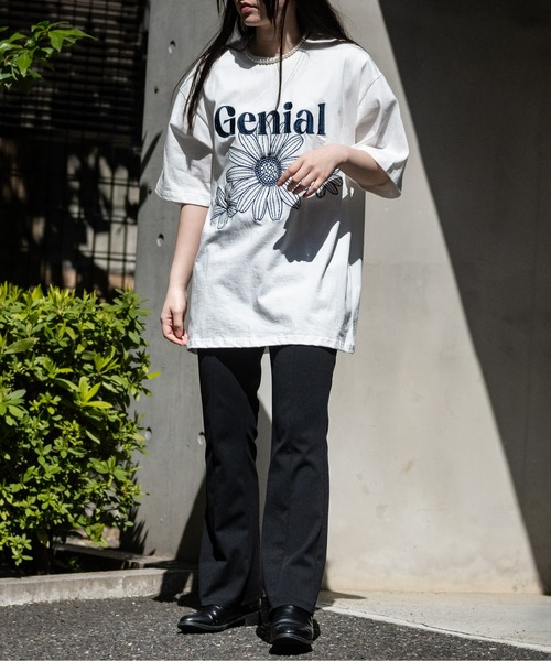 JOHN'S CLOSET（ジョンズクローゼット）の「【13】フロントフラワー BIGTシャツ（Tシャツ/カットソー・メンズ・ブラック/ホワイト/ホワイト系その他・MEDIUM/LARGE）」の10枚目の写真