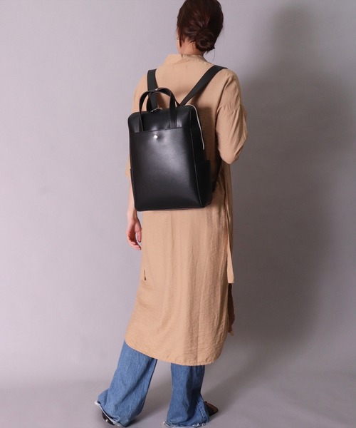 Legato Largo(レガートラルゴ)の「(LF)【Legato Largo】【かるいかばん】フェイクレザー PC収納 リュック(バックパック/リュック・レディース・アイボリー/ブラック/グレイッシュベージュ/ライトベージュ・ONE SIZE)」の12枚目の写真