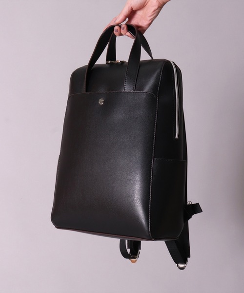 Legato Largo(レガートラルゴ)の「(LF)【Legato Largo】【かるいかばん】フェイクレザー PC収納 リュック(バックパック/リュック・レディース・アイボリー/ブラック/グレイッシュベージュ/ライトベージュ・ONE SIZE)」の19枚目の写真