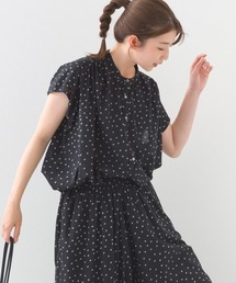 コットンボイル総柄フレンチスリーブギャザーシャツ