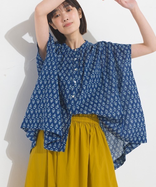 OMNES（オムネス）の「コットンボイル総柄フレンチスリーブギャザーシャツ（シャツ/ブラウス・レディース・アイボリー/ブラック×ホワイト/ブラック×グリーン/グリーン系その他/ブルー系その他/パープル/キナリ/ネイビー/パープル系その他/ブラック系その他/ブラウン系その他/グリーン系その他2・FREE）」の9枚目の写真