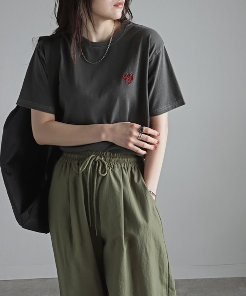 COURO(コウロ)の「アソートピグメントTシャツ(Tシャツ/カットソー・レディース・ブラック/ブラック系5/ブラック系6/ブラック系7/ブラック系8/ブラック系2/ブラック系4/ブラック系/ブラック系1/ブラック系3・M/L)」の20枚目の写真