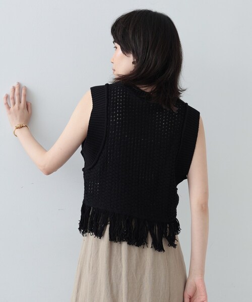 GALLEST(ギャレスト)の「◆アイレットフリンジニット(ニット/セーター・レディース・ブラック/ホワイト系/ベージュ・38)」の15枚目の写真
