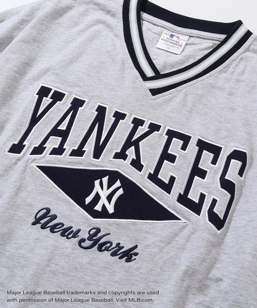 MLB(メジャーリーグベースボール)の「【MLB/メジャーリーグベースボール】リブライン オーバーサイズ Vネック半袖Tシャツ(Tシャツ/カットソー・メンズ・ホワイト/ワインレッド/ブルー/ブラック/アッシュグレー・LL/M/L)」の15枚目の写真
