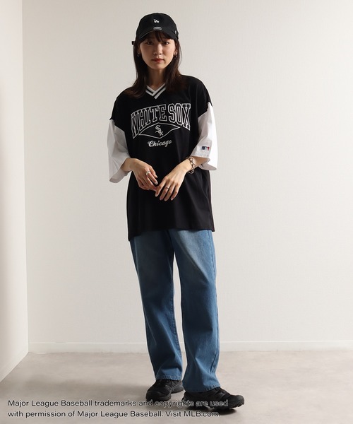 MLB(メジャーリーグベースボール)の「【MLB/メジャーリーグベースボール】リブライン オーバーサイズ Vネック半袖Tシャツ(Tシャツ/カットソー・メンズ・ホワイト/ワインレッド/ブルー/ブラック/アッシュグレー・LL/M/L)」の10枚目の写真