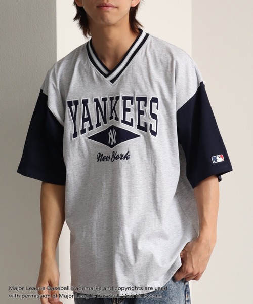 MLB(メジャーリーグベースボール)の「【MLB/メジャーリーグベースボール】リブライン オーバーサイズ Vネック半袖Tシャツ(Tシャツ/カットソー・メンズ・ホワイト/ワインレッド/ブルー/ブラック/アッシュグレー・LL/M/L)」の11枚目の写真