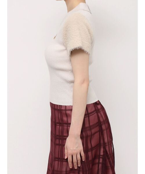 dazzlin(ダズリン)の「エコファースリーブカラーニットトップス(ニット/セーター・レディース・グレー/アイボリー/パープル・FREE)」の4枚目の写真