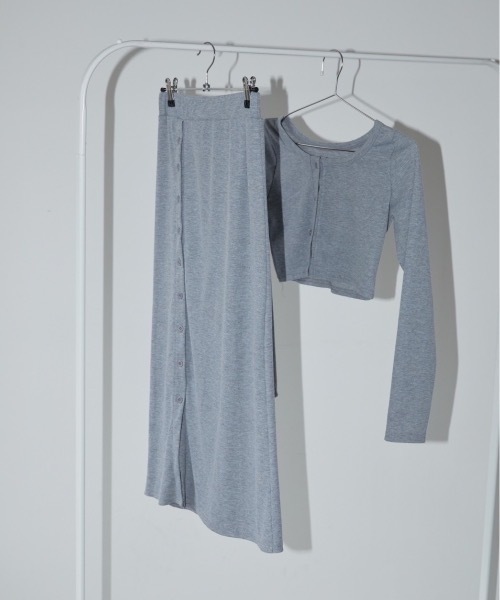 DRWCYS（ドロシーズ）の「カットリブボタンセットアップ（カーディガン/ボレロ・レディース・グレー/ブラック・FREE）」の8枚目の写真