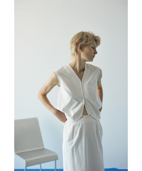 eaphi FLUFFY PEPLUM VEST beige FREE 完売商品 eaphi FLUFFY PEPLUM VEST beige FREE 完売商品