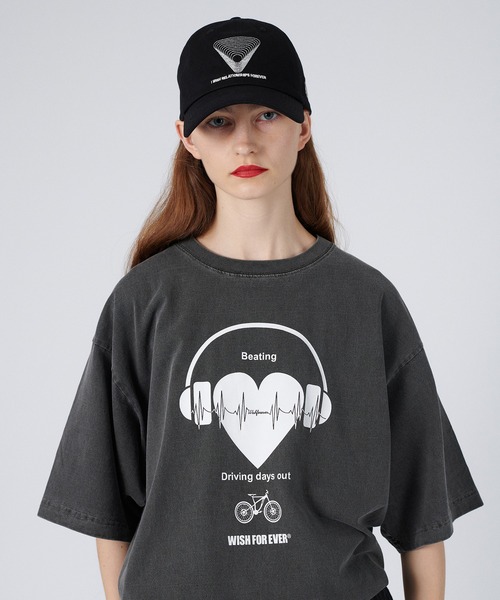 WISH FOR EVER(ウィッシュフォーエバー)の「ASSORT GRAPHIC T/アソートグラフィックT(Tシャツ/カットソー・メンズ・チャコール/ホワイト系その他2/スモークグレー/ダークグレー/ホワイト系その他/ブラック/ホワイト/チャコールグレー/レッド/ブラウン・SMALL/MEDIUM/LARGE)」の6枚目の写真