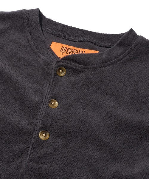 UNIVERSAL OVERALL(ユニバーサルオーバーオール)の「【UNIVERSAL OVERALL / ユニバーサルオーバーオール】パイルヘンリーネックTシャツ(Tシャツ/カットソー・メンズ・ブラック/アイボリー/チャコールグレー/ブラウン・MEDIUM/LARGE/X-LARGE)」の17枚目の写真