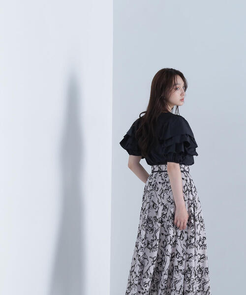 NATURAL BEAUTY BASIC（ナチュラルビューティーベーシック）の「◇ボリュームレイヤースリーブブラウス（シャツ/ブラウス・レディース・ブラック/ホワイト/ダークブラウン・SMALL/MEDIUM）」の15枚目の写真