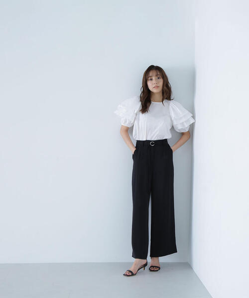 NATURAL BEAUTY BASIC（ナチュラルビューティーベーシック）の「◇ボリュームレイヤースリーブブラウス（シャツ/ブラウス・レディース・ブラック/ホワイト/ダークブラウン・SMALL/MEDIUM）」の4枚目の写真