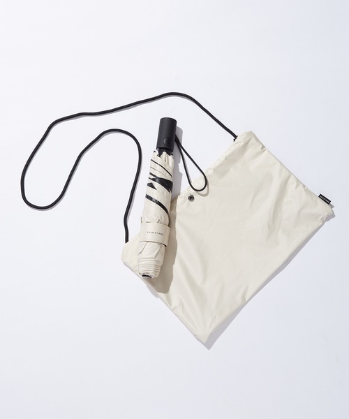 ADAM ET ROPE'（アダムエロペ）の「《新色追加》【U-DAY for ADAM ET ROPE'】Folding umbrella with Sacoche / 折りたたみ傘 / 晴雨兼用 / 男女兼用 / サステナブル（折りたたみ傘・メンズ・ホワイト系その他2/ブラック・FREE）」の2枚目の写真