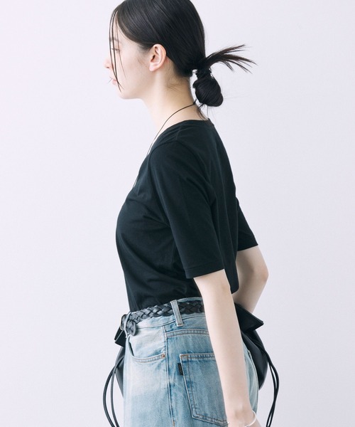 BABYLONE（バビロン）の「UネックTEE（Tシャツ/カットソー・レディース・ブラック/オフホワイト・フリー）」の19枚目の写真