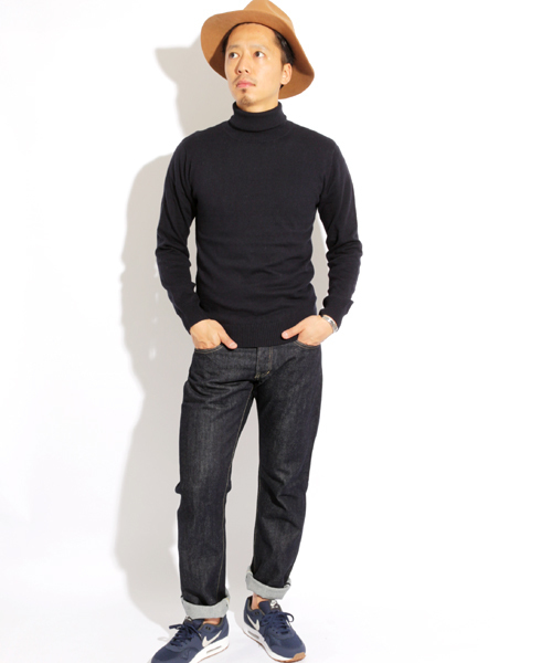 Denime（ドゥニーム）の「カシミアタートルネック（ニット/セーター・メンズ・ネイビー/ホワイト/グレー/ブラック・MEDIUM/X-LARGE/LARGE）」の7枚目の写真