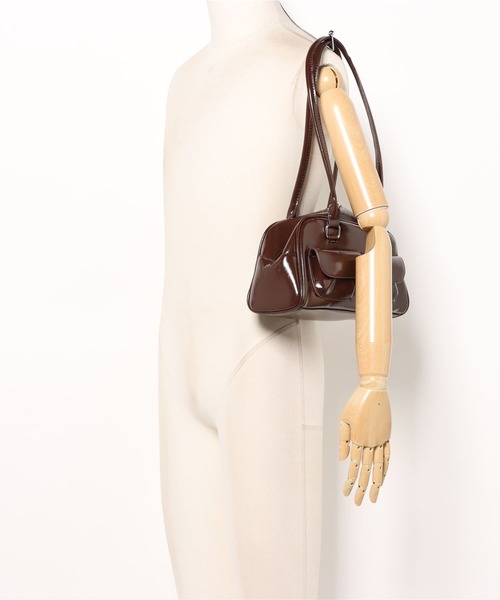 apres jour clair（アプレジュールクレア）の「【apres jour clair×ARIAZ】ポケット付きアンダーアームバッグ（ハンドバッグ・レディース・ブラック/ダークブラウン/ホワイト・FREE）」の21枚目の写真