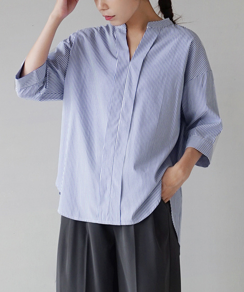 zootie(ズーティー)の「汗しみない ハーフスリーブ スキッパーシャツ(シャツ/ブラウス・レディース・ホワイト/ライトブルー/ストライプ/チャコール/ピンク・フリー)」の5枚目の写真