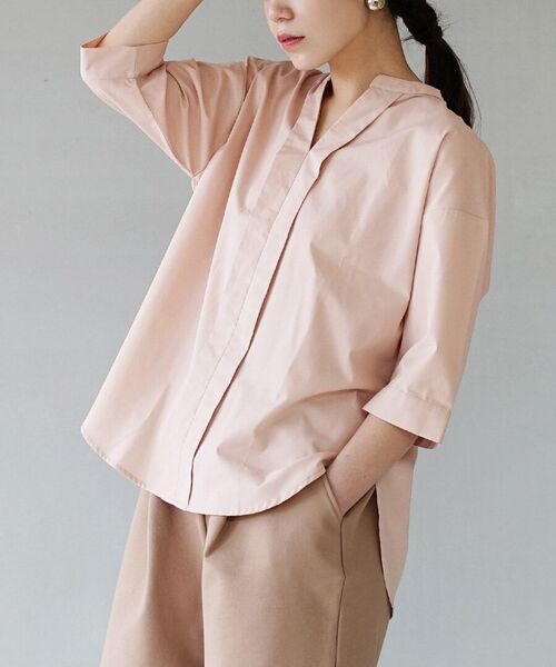 zootie(ズーティー)の「汗しみない ハーフスリーブ スキッパーシャツ(シャツ/ブラウス・レディース・ホワイト/ライトブルー/ストライプ/チャコール/ピンク・フリー)」の4枚目の写真