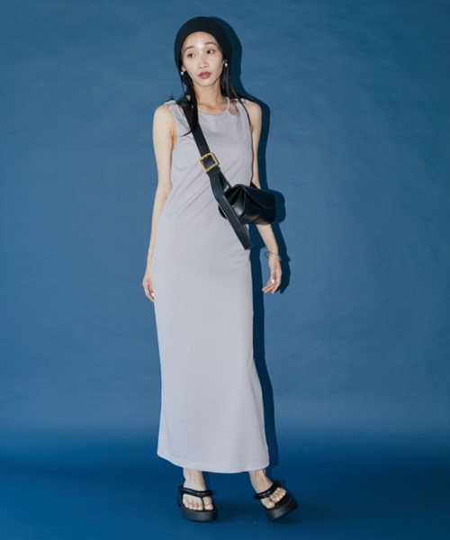 DRWCYS（ドロシーズ）の「トングボリュームサンダル（サンダル・レディース・ブラック/ホワイト・MEDIUM/LARGE）」の19枚目の写真