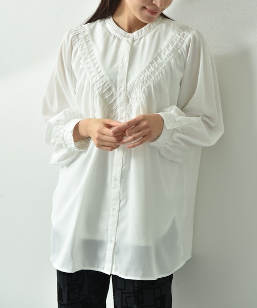 INTERPLANET（インタープラネット）の「デシンＶ切替タック長袖ブラウス（シャツ/ブラウス・レディース・オフホワイト/ブラック・FREE）」の12枚目の写真