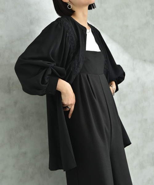 INTERPLANET（インタープラネット）の「デシンＶ切替タック長袖ブラウス（シャツ/ブラウス・レディース・オフホワイト/ブラック・FREE）」の20枚目の写真