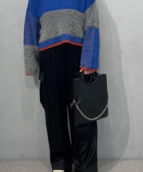 LAURA DI MAGGIO（ローラディマッジオ）の「(LAURA DI MAGGIO)サークルハンドルショルダーバッグ（ショルダーバッグ・レディース・レッド/ブラック/シルバー・FREE）」の2枚目の写真