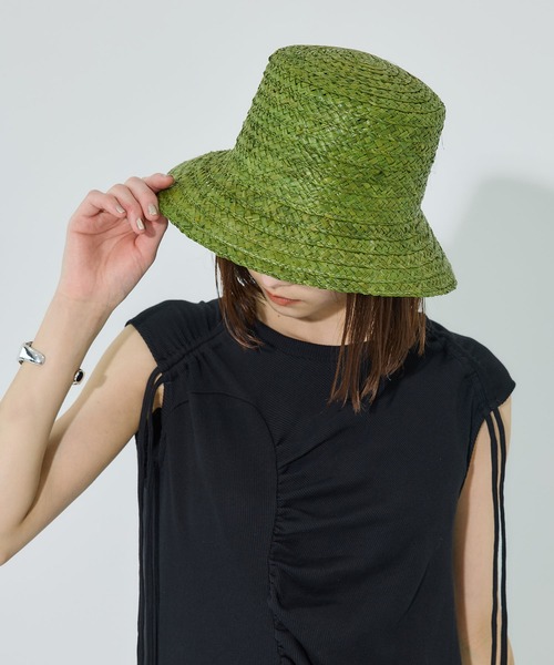 PUBLIC TOKYO（パブリックトウキョウ）の「【PUBLIC TOKYO/パブリックトウキョウ】ラフィアサマーバケットハット（ハット・レディース・グリーン/ブラウン・FREE）」の5枚目の写真
