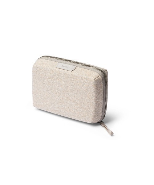 ベージュ　ポーチ　専用 Bellroy-モバイル収納/ポーチ Tech Kit Compact ソルト（ポーチ