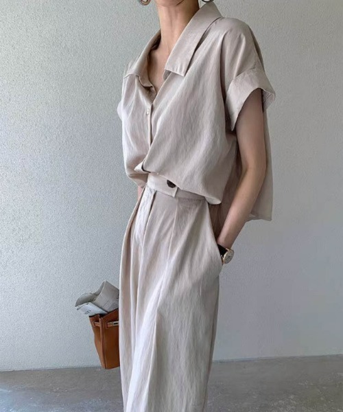AMELY(エミリー)の「【セットアップ】シャツ&タックパンツのセットアップ/着回し自在/ストレスフリー(セットアップ・レディース・ブラック/ネイビー/ベージュ・L/M)」の5枚目の写真