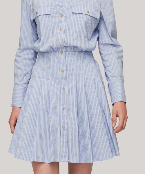 TOMMY HILFIGER(トミーヒルフィガー)の「プリーツショートシャツワンピース(シャツワンピース・レディース・ブルー・32inch/36inch/34inch)」の4枚目の写真