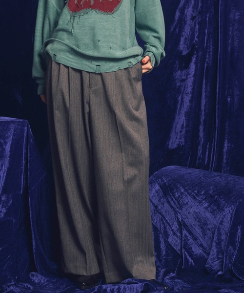MAISON SPECIAL（メゾンスペシャル）の「《UNISEX》【Italian Dead Stock Fabric】Three-tuck Wide Pants/スリータックワイドパンツ 【MAISON SPECIAL/メゾンスペシャル】（スラックス・メンズ・グレー/ダークブルー/ネイビー/グリーン/ブルー/チャコールグレー/ダークネイビー・1/0）」の3枚目の写真