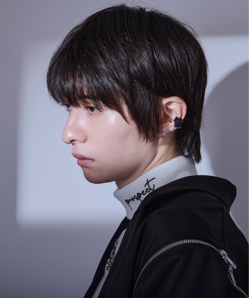 Ellno Loset（エルノロゼット）の「クロバライヤカフ/片耳用（イヤーカフ・メンズ・シルバー・FREE）」の2枚目の写真