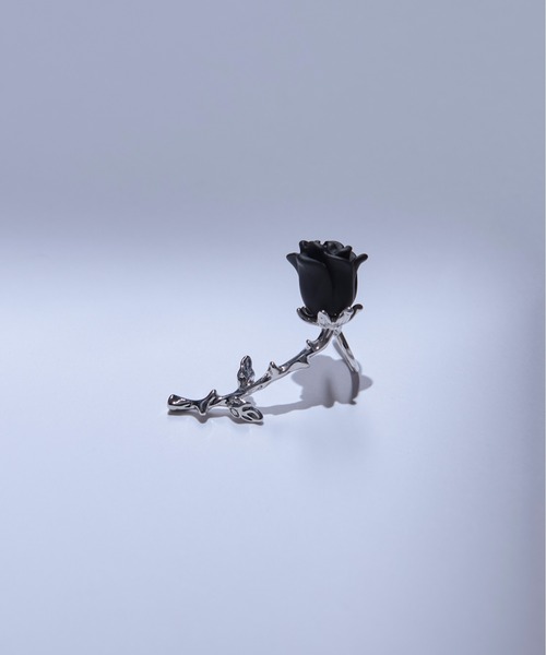 Ellno Loset（エルノロゼット）の「クロバライヤカフ/片耳用（イヤーカフ・メンズ・シルバー・FREE）」の3枚目の写真