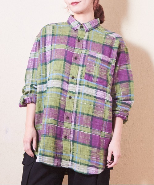 CUBE SUGAR（キューブシュガー）の「度甘ネルチェックビッグシャツ（シャツ/ブラウス・レディース・ナチュラル/チャコールグレー/マルチ/オレンジ/パープル・M）」の4枚目の写真