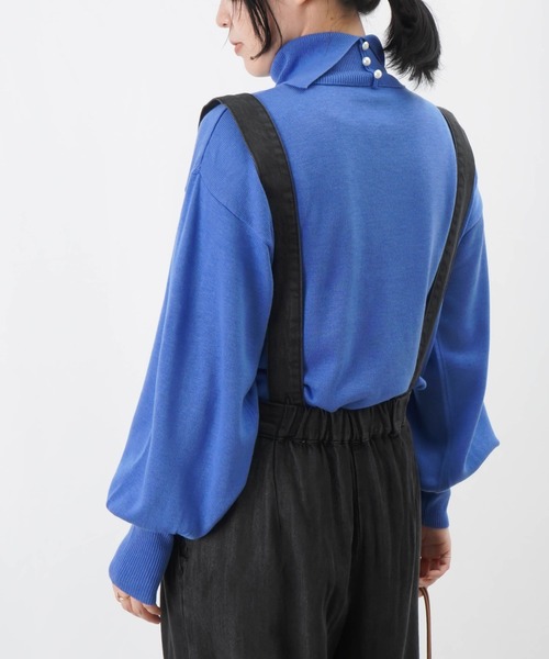 LUCA/LADY LUCK LUCA(ルカ/レディラックルカ)の「LC/LLL パールタートルネックニット(ニット/セーター・レディース・ブラック/グレー/ブルー/オレンジ・FREE)」の3枚目の写真