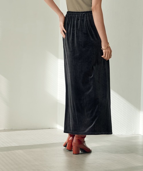 STYLE DELI(スタイルデリ)の「ストライプベロアAラインスカート(スカート・レディース・ブラウン系その他/ネイビー系1・SMALL/MEDIUM)」の6枚目の写真