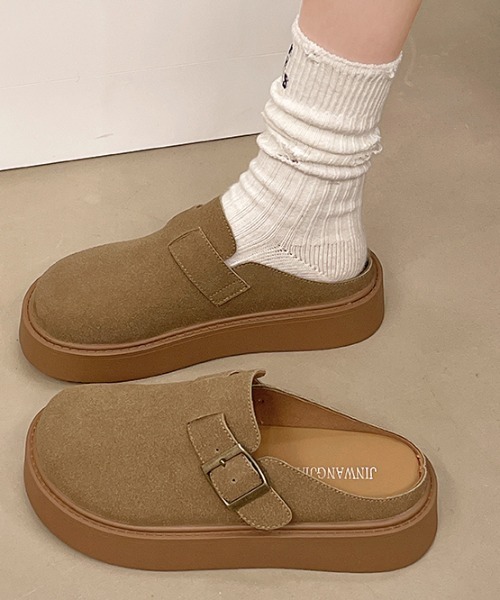 SHEPP(シープ)の「厚底ベルトクロッグシューズ(その他シューズ・レディース・ブラウン/ベージュ・L/M/S)」の4枚目の写真