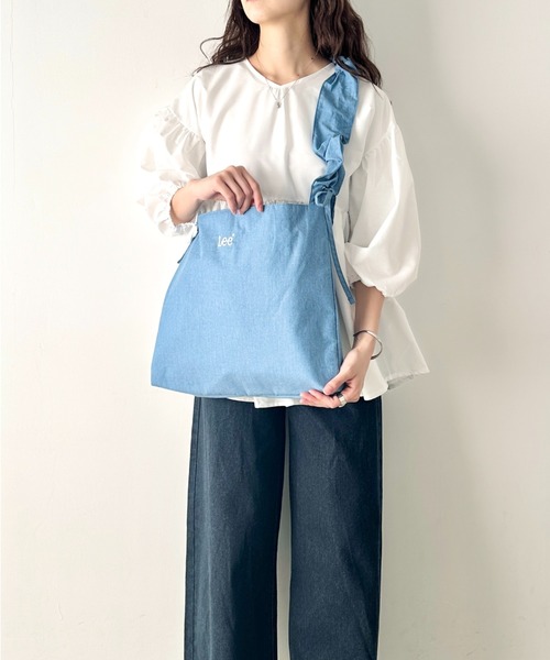 Lee(リー)の「Lee/リー ロゴ刺繍 シャーリングショルダーバッグ/ニュースペーパーバッグ/ビッグショルダー バレエコア ギャザーハンドル リボン(ショルダーバッグ・レディース・ブラック/シルバー/ベージュ/ブルー・FREE)」の16枚目の写真