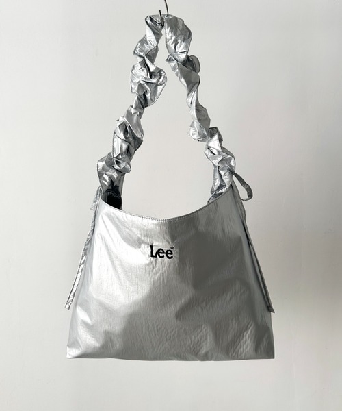Lee(リー)の「Lee/リー ロゴ刺繍 シャーリングショルダーバッグ/ニュースペーパーバッグ/ビッグショルダー バレエコア ギャザーハンドル リボン(ショルダーバッグ・レディース・ブラック/シルバー/ベージュ/ブルー・FREE)」の22枚目の写真