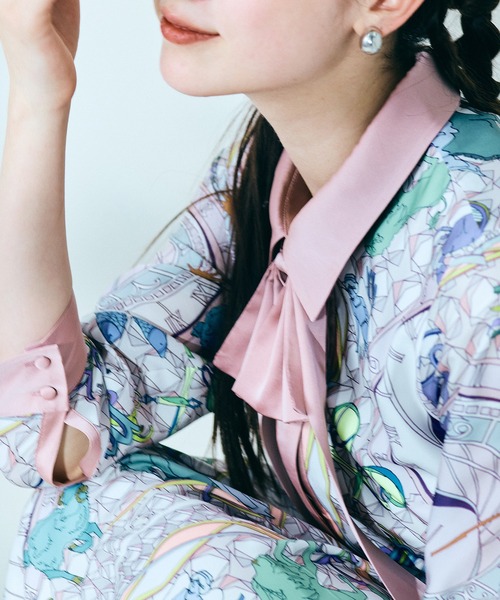 Audie a Muses（オーディアミューズ）の「ホロスコーププリント
